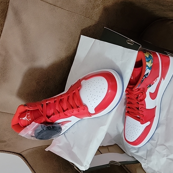 Air Jordan 1 Mid "Barcelona Sweater" - Picture 10 of 14